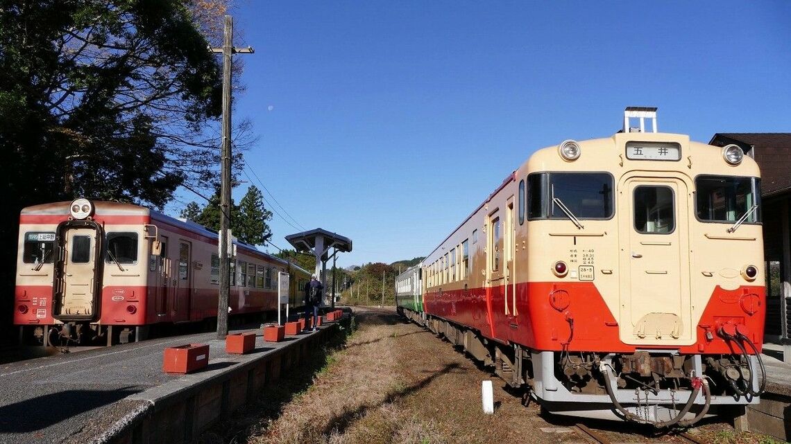小湊鉄道といすみ鉄道。東京から日帰りの千葉にこんな光景が（筆者撮影）