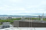 屋上から見た大阪城公園（記者撮影）