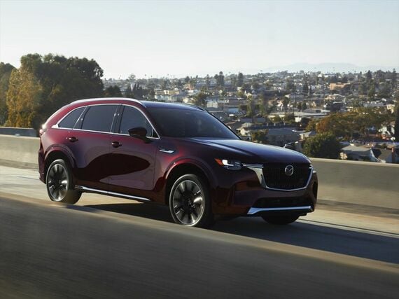 主に北米をターゲットとした「CX-90」（写真：マツダ）