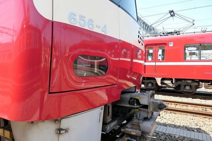 車両番号はハイフンを用いる