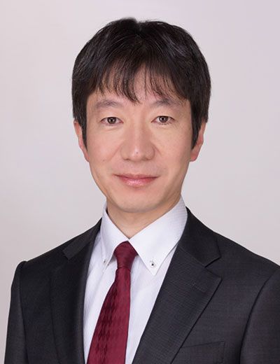 田中義恭（たなか よしやす）文部科学省 初等中等教育局 参事官（高等学校担当）1975年、千葉県生まれ。1998年、文部省（現文部科学省）入省。スポーツ振興、宇宙開発政策、教職員制度等に携わったのち、福島県教育庁、在仏日本国大使館等に出向。文部科学省大臣官房政策課企画官、初等中等教育局教育制度改革室長等を経て、2021年10月から現職（写真：文部科学省提供）