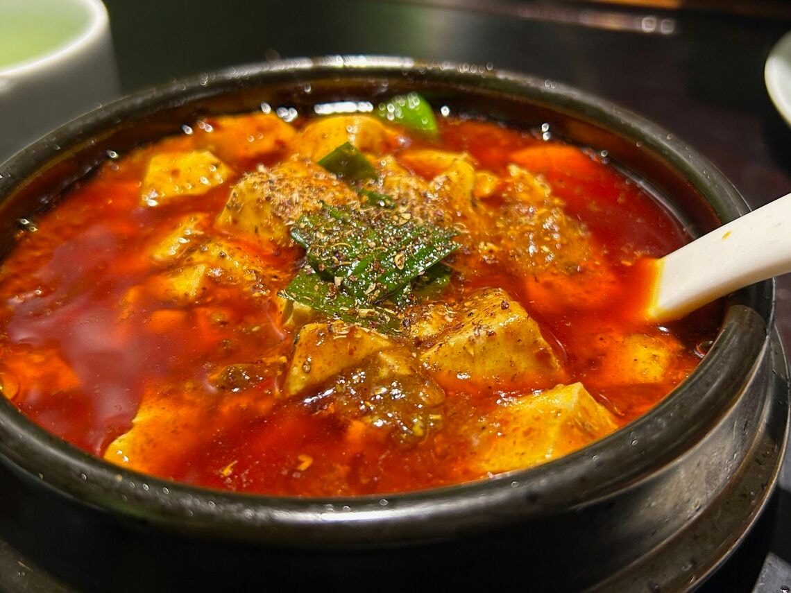 麻婆豆腐発祥の店である成都の「陳麻婆豆腐」の麻婆豆腐（筆者撮影）