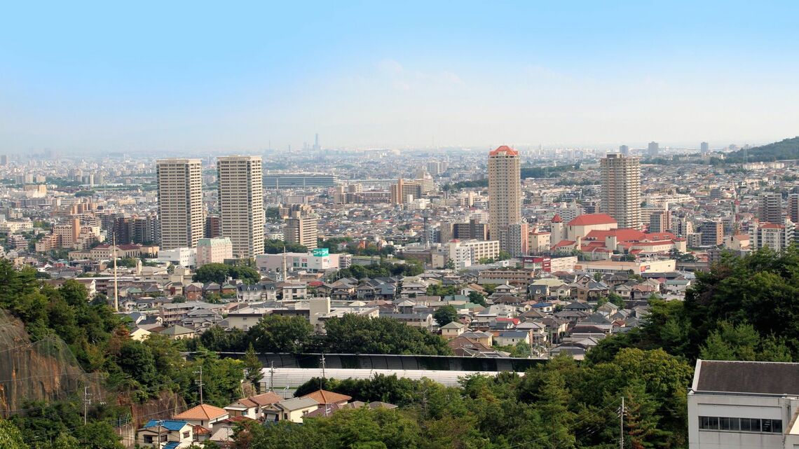初めて1位となった宝塚市だが、他の自治体の上位自治体とは少し様相が異なっている（写真：けいわい／PIXTA）