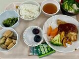予算が全国一律なため、物価高の都市部ではなかなか美味い食事の食べられる駐屯地が少ないと聞いた（筆者撮影）