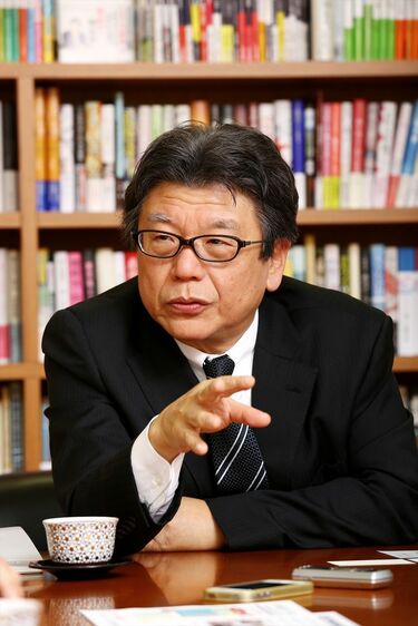 宅建 マンション管理士 管理業務主任者超予想 問題集 佐藤孝 出版不況と戦う、角川の未来型メディア戦略 KADOKAWA取締役