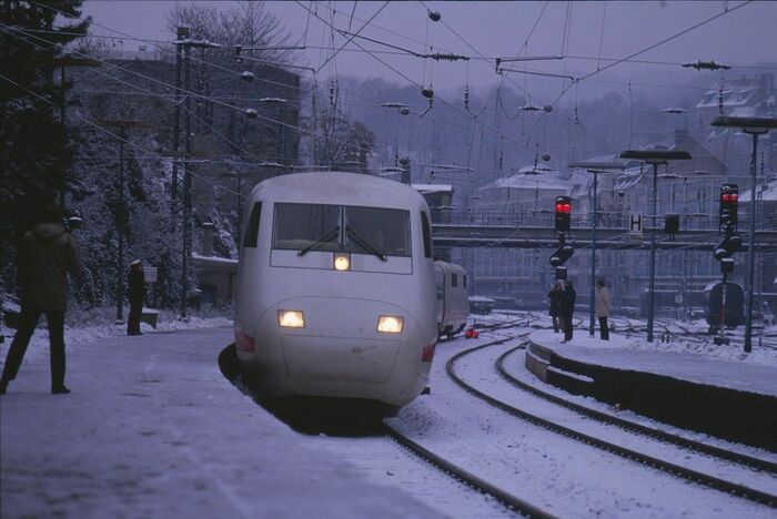 ICE試作車の初試運転