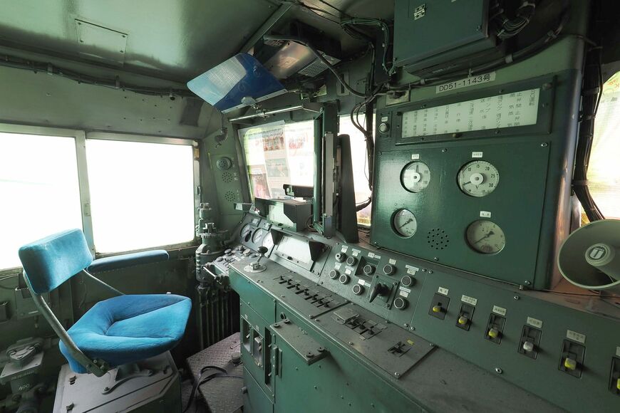 タイ　ラオス　元JR北海道　ディーゼル機関車　DD51