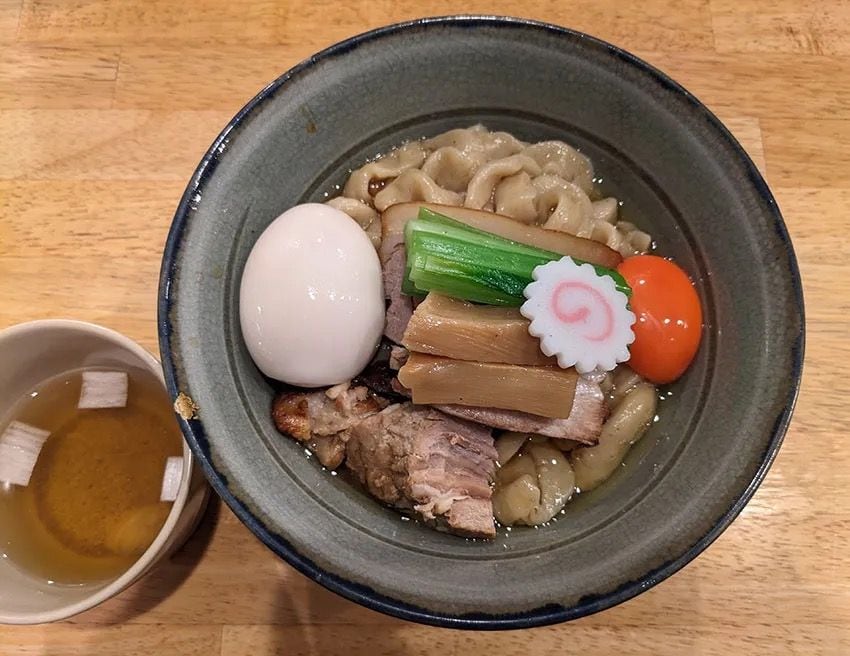 「だしと麺 遊泳」の「油そば」