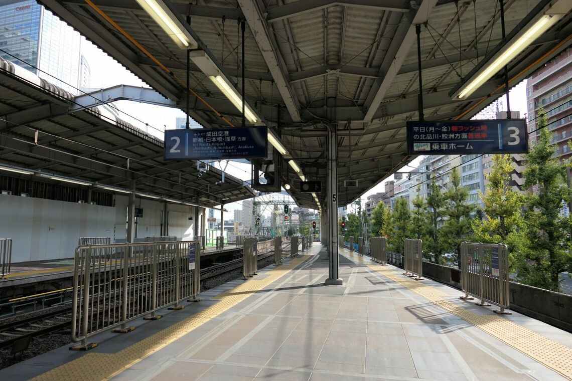 京急品川駅2番線・3番線のホーム