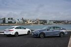 左はM235i xDriveグランクーペ、右は220dグランクーペ