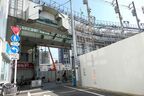 再開発地区とアーケード