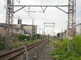 新金線の敷地は複線分の幅が確保されているが現在は単線だ（編集部撮影）