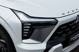 三菱の新型SUV「エクスフォースHEV」（筆者撮影）
