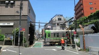 京王井の頭線｢渋谷の隣｣神泉駅の不思議な風景