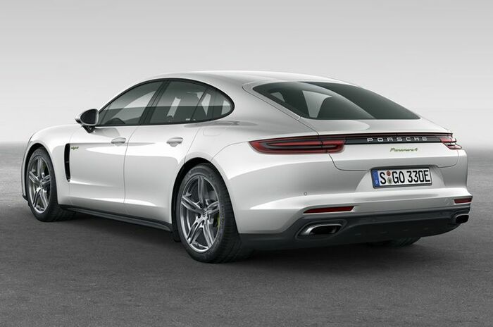 ポルシェ パナメーラ 4 E-ハイブリッド｜Porsche Panamera 4 E-Hybrid