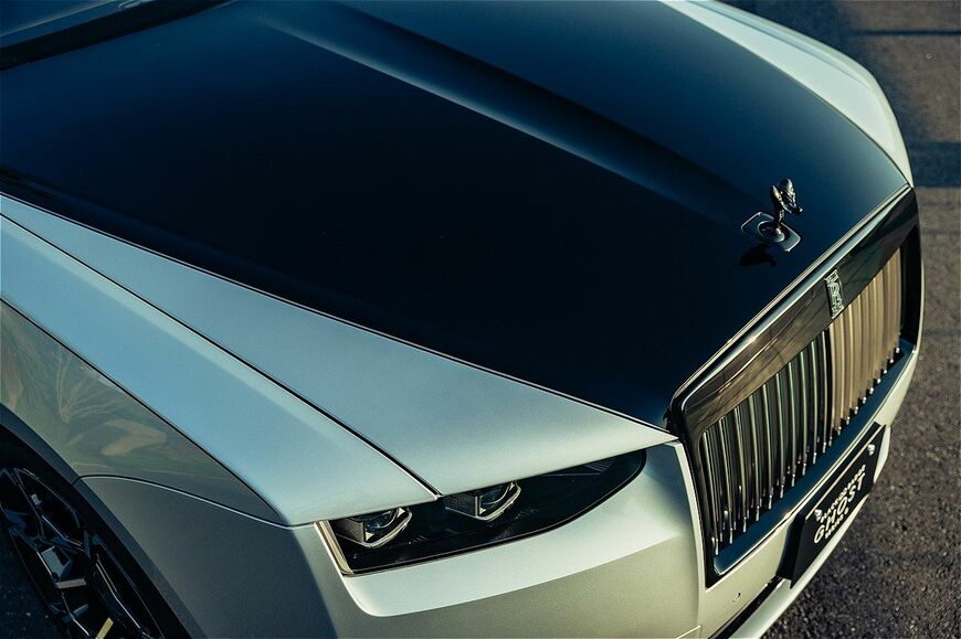 ロールス・ロイス「ブラック・バッジ・ゴースト・シリーズⅡ」（写真：ロールス・ロイス・モーター・カーズ）