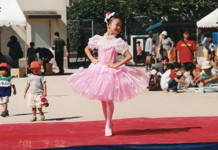 小学校2年生の頃。クラシックバレエに夢中だった（写真：彩月さん提供）