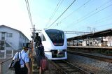 東武鉄道とJR四国の関係者が乗り込む（記者撮影）
