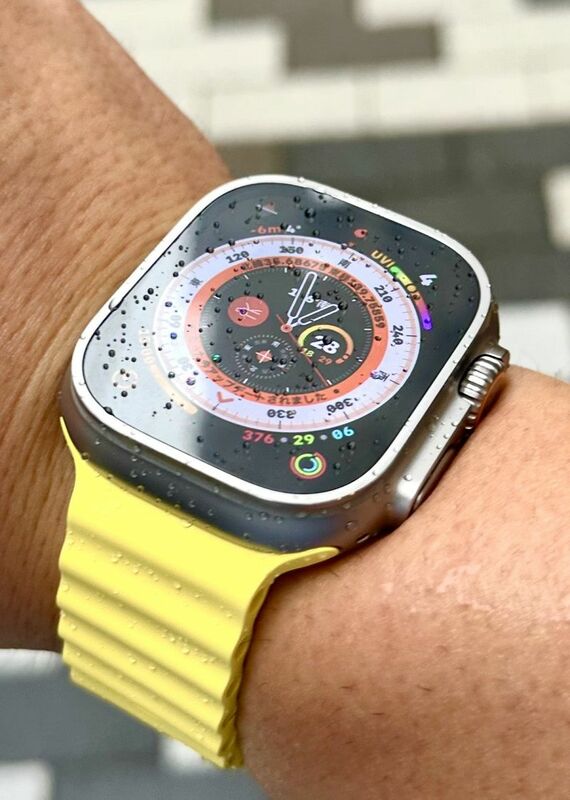 Apple Watch Ultraの大型化された常時点灯ディスプレー