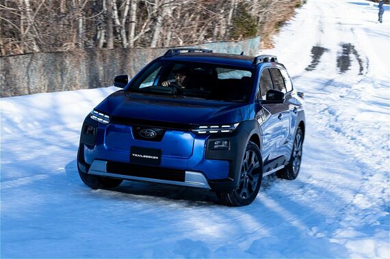 筆者による試乗シーン