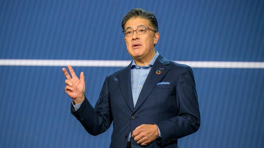 パナソニックHDの楠見CEO。無表情でリストラについて語った、その胸の内はいかに（写真：編集部撮影）