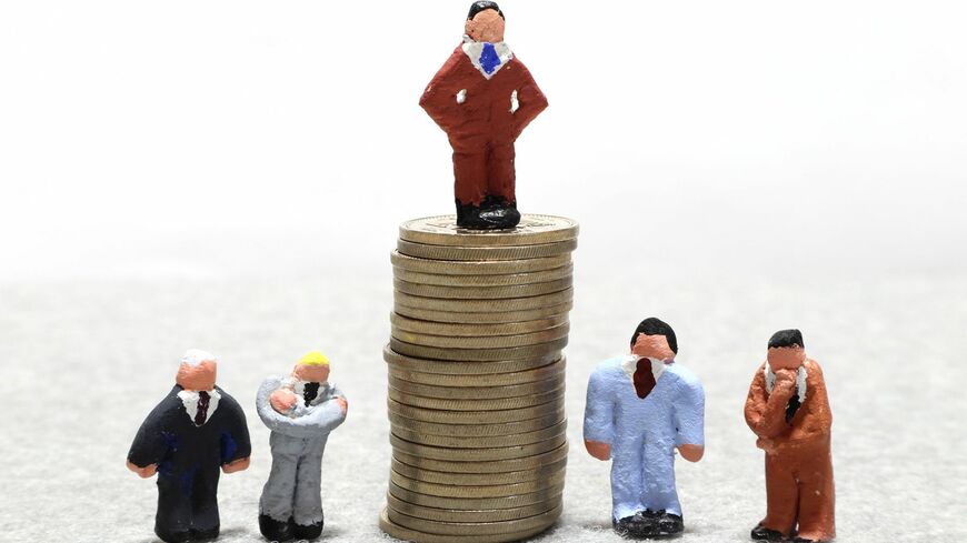 企業規模別の資本装備率の差に着目する必要があります（写真：builderB ／PIXTA）