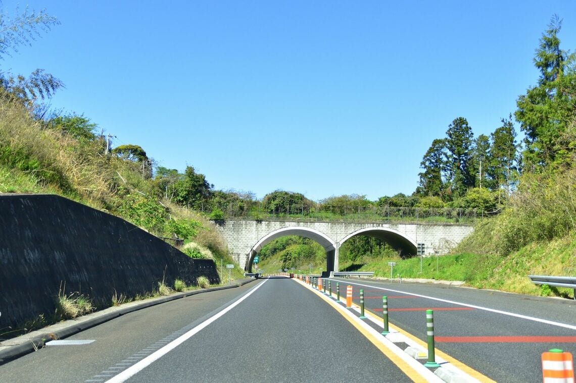 2021年、市原鶴舞ICから木更津JSTまでの圏央道風景