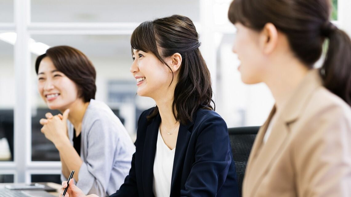 会議で全員に発言させるためにはどうすればよいのでしょうか（写真： kou ／PIXTA）