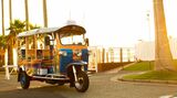 東南アジアで一般的な交通手段「トゥクトゥク」は日本でも運転できる（写真：ホテル京急油壺観潮荘）