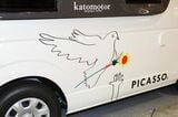 ピカソのアートともに旅を楽しめる、加藤モーターの新作キャンピングカー「パブロ」（筆者撮影）