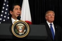 安倍首相､北朝鮮のミサイル発射を非難 トランプ大統領｢100％日本支持｣