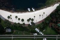 米ディズニーホテルの沼で2歳児の遺体発見