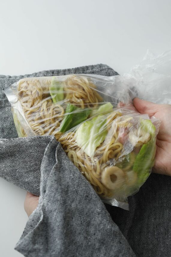 アイラップに入れて混ぜる