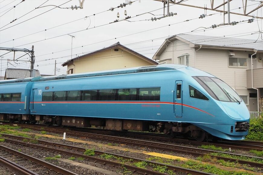 青いロマンスカー「MSE」60000形（編集部撮影）