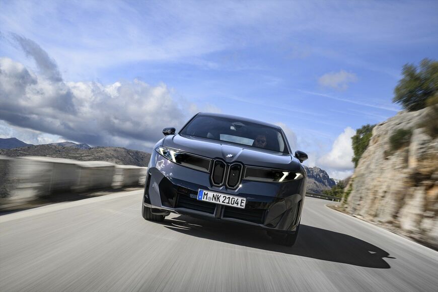 BMW iX3（写真：BMW）