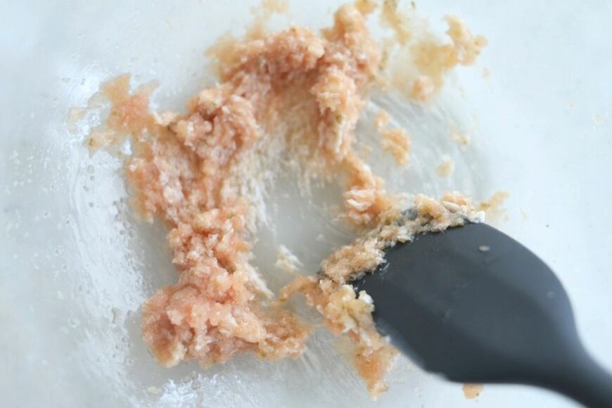 無塩バターを使う場合は塩少々を補います