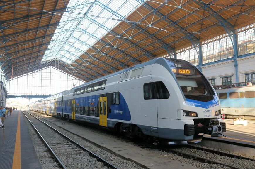 ハンガリー初の2階建て車両となった「KISS」（撮影：橋爪智之）