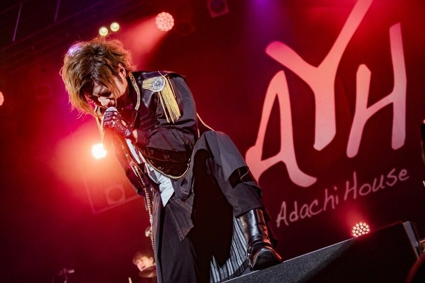 Zepp東京など大きな会場でもライブを成功させてきた（写真：安達勇人さん提供）
