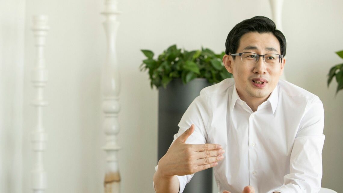 Zホールディングス取締役の慎ジュンホ氏(写真:© 2019 Bloomberg Finance LP)