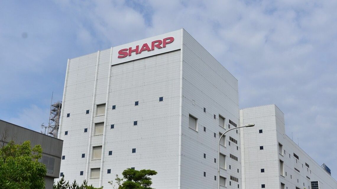 シャープは液晶事業で苦戦を強いられた（編集部撮影）