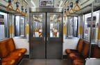 2号車の1号車寄りにある扉。10両のうち3カ所に