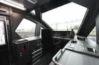 広々とした運転室内