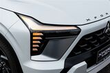 三菱の新型SUV「エクスフォースHEV」（筆者撮影）