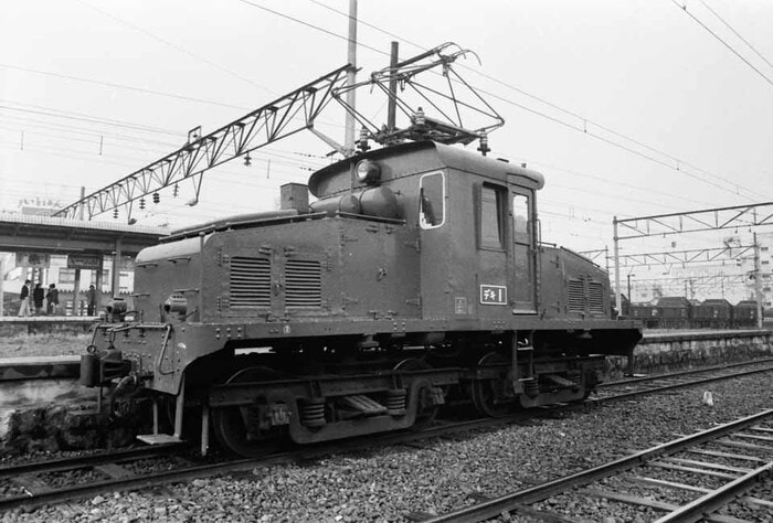 福井鉄道のデキ1形。南越線社武生駅にて