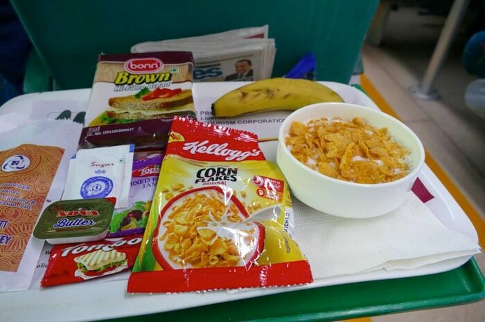 一等車では食事のサービスがあり、運賃に含まれている