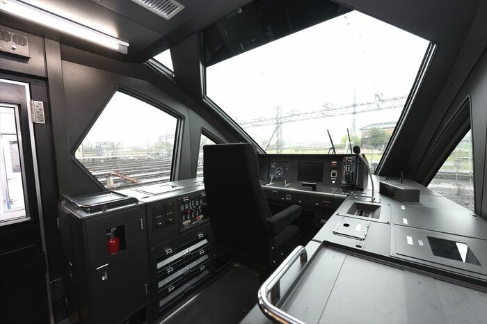 広々とした運転室内