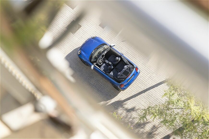 MINI（ミニ）の新型「ミニ・クーパー・コンバーチブルS」（写真：MINI）