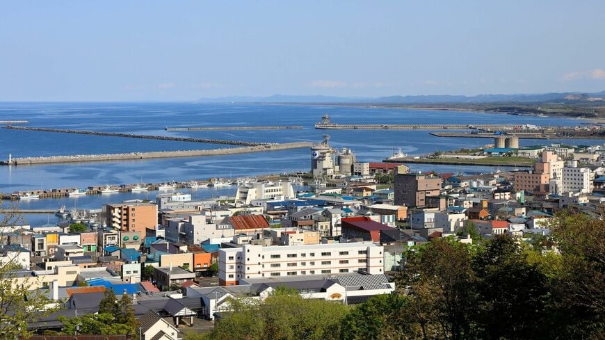 令和5年度にふるさと納税に関する収支のプラスが最も大きかった北海道紋別市（写真：CRENTEAR／PIXTA）