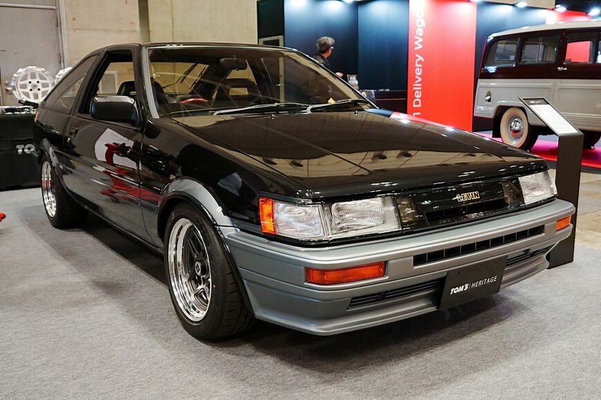 名門トムスがレストアしたトヨタAE86型「カローラ・レビン」（写真：筆者撮影）