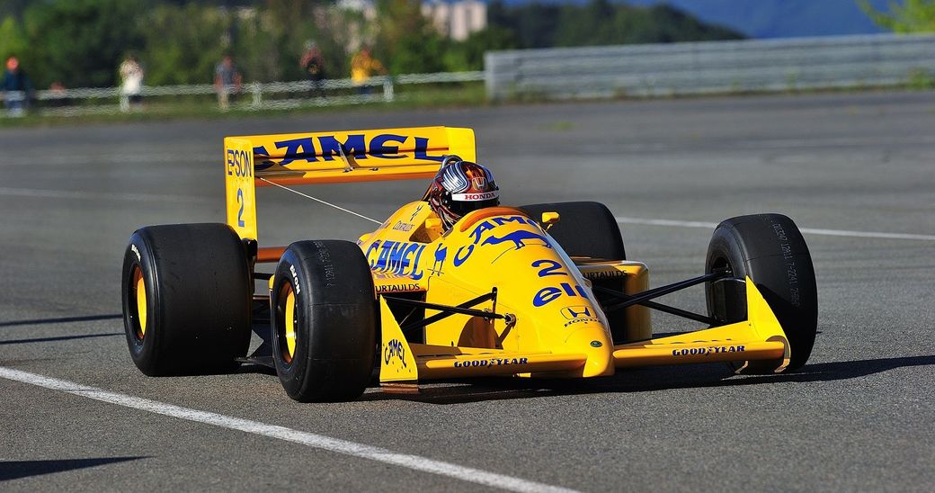 鈴鹿F1日本GPを彩る伝説マシン走行の舞台裏 | モータースポーツ | 東洋 